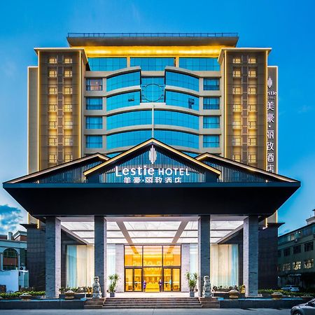 Mehood Lestie International Hotel Nancun Wanbo Metro Station Branch - Free Shuttle Bus To Canton Fair Complex During Canton Fair Period & Free Breakfast & Free Afternoon Tea & Free Midnight Snack & Free Vpn Internet Access Exteriör bild