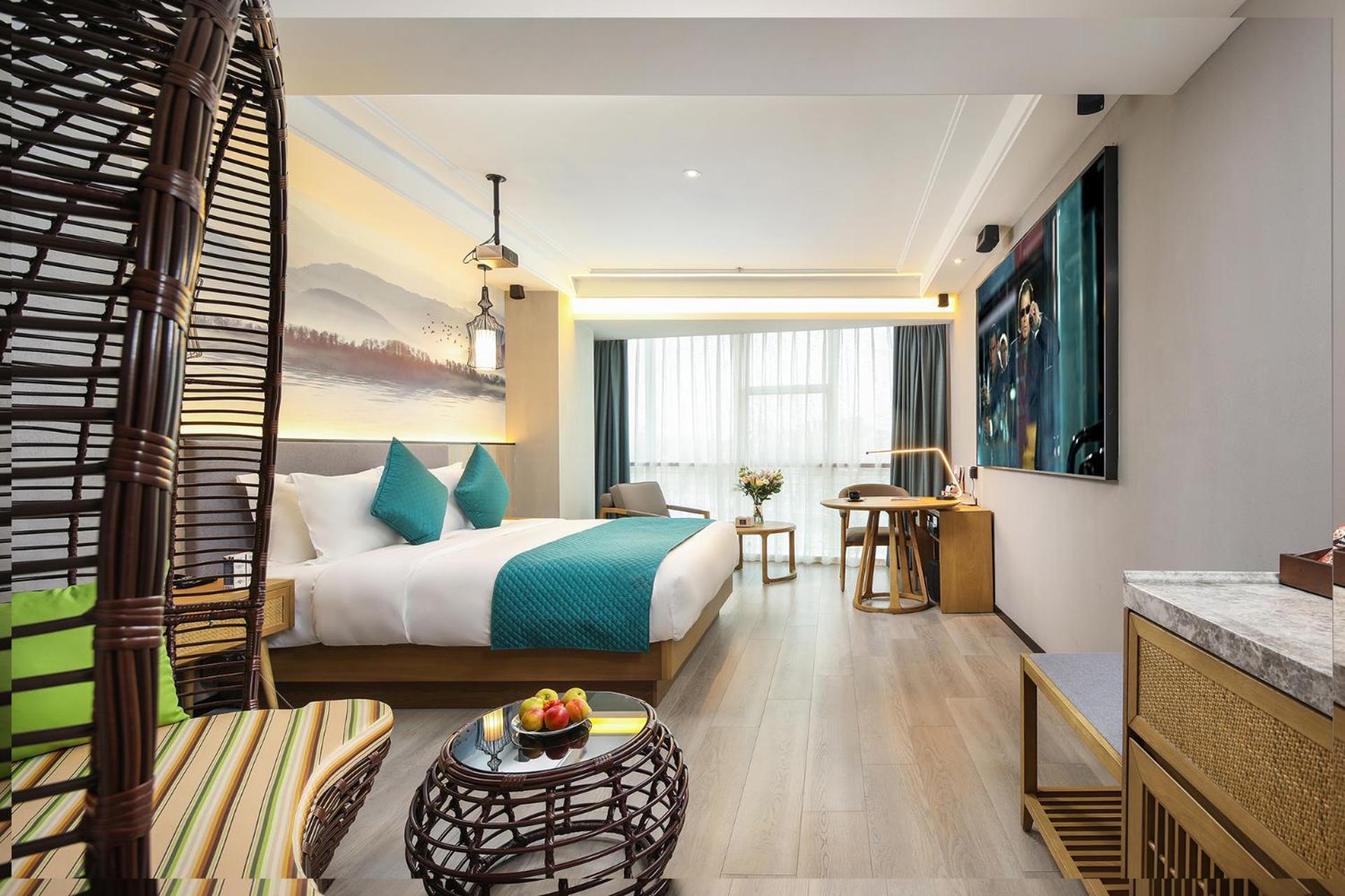 Mehood Lestie International Hotel Nancun Wanbo Metro Station Branch - Free Shuttle Bus To Canton Fair Complex During Canton Fair Period & Free Breakfast & Free Afternoon Tea & Free Midnight Snack & Free Vpn Internet Access Exteriör bild