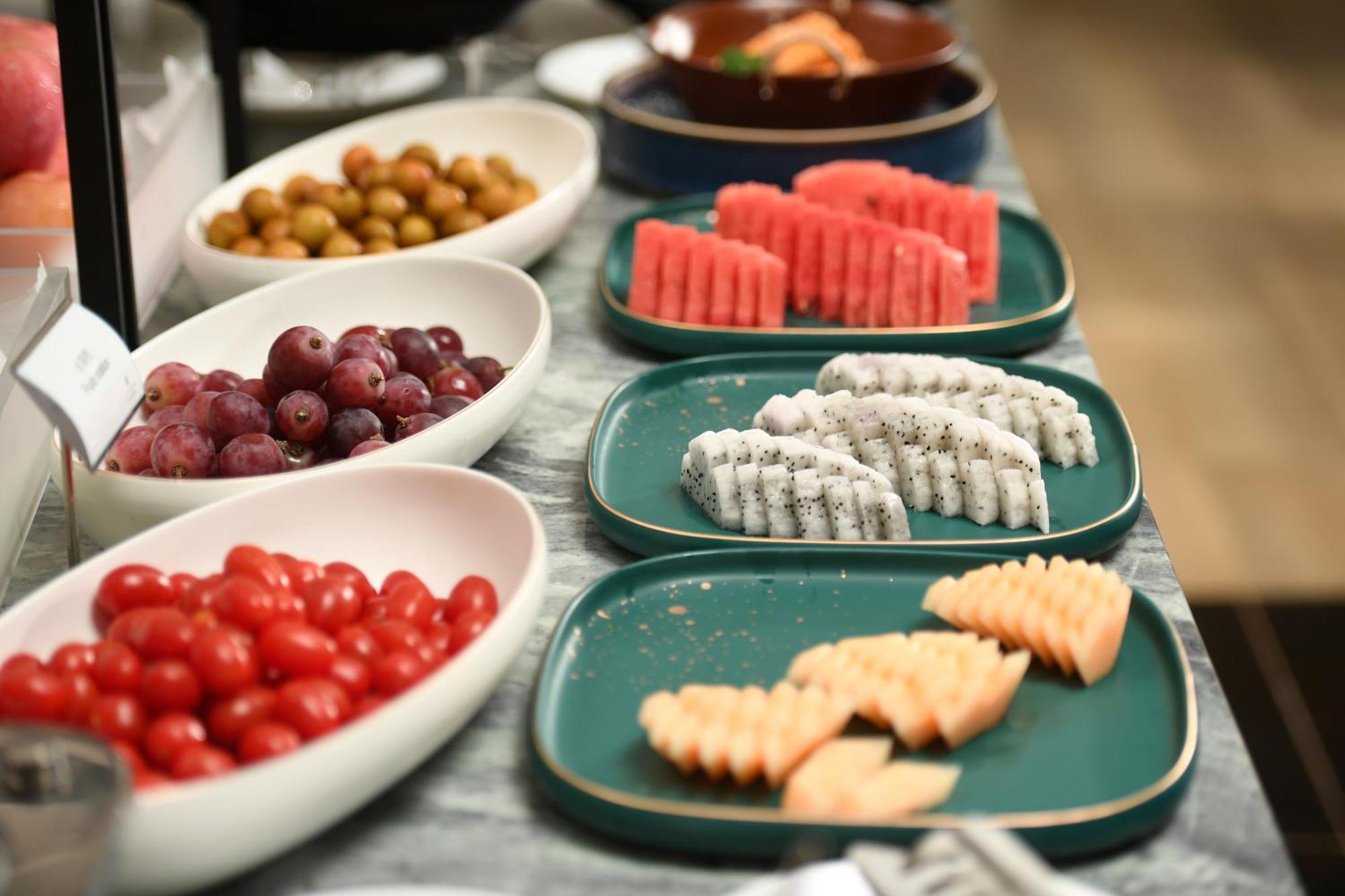 Mehood Lestie International Hotel Nancun Wanbo Metro Station Branch - Free Shuttle Bus To Canton Fair Complex During Canton Fair Period & Free Breakfast & Free Afternoon Tea & Free Midnight Snack & Free Vpn Internet Access Exteriör bild